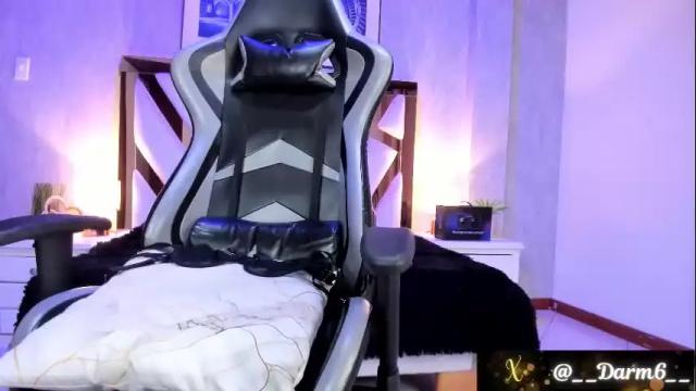 Image 3 of lia_simons Stream on Chaturbate on 1 month ago