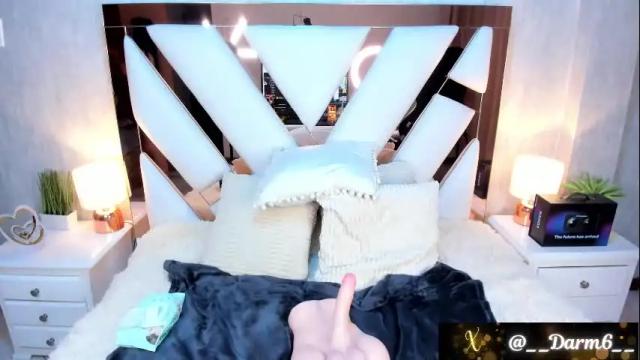 Image 8 of lia_simons Stream on Chaturbate on 1 month ago