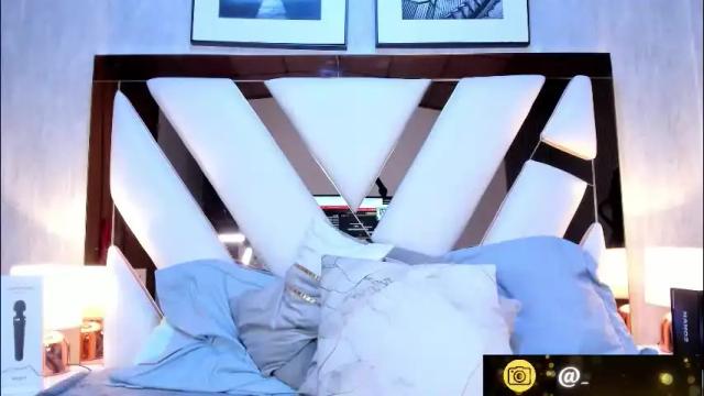 Image 10 of lia_simons Stream on Chaturbate on 1 month ago