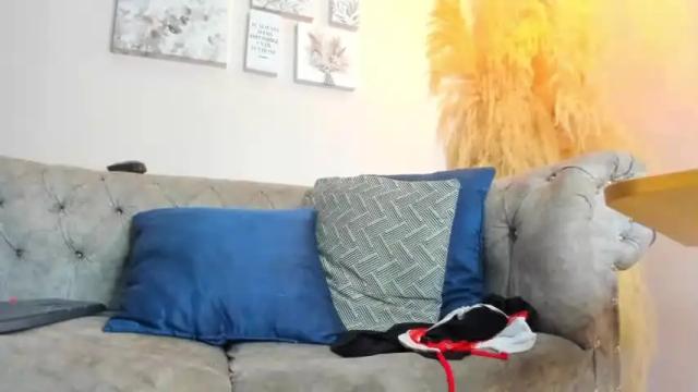 Image 11 of lia_smiith1 Stream on Chaturbate on 14 months ago