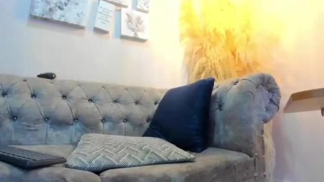 Image 7 of lia_smiith1 Stream on Chaturbate on 14 months ago