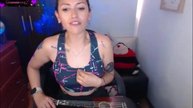 Image 12 of lia_smith87 Stream on Chaturbate on 3 months ago