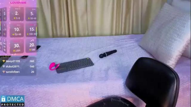 Image 2 of lia_summer1 Stream on Chaturbate on 3 months ago