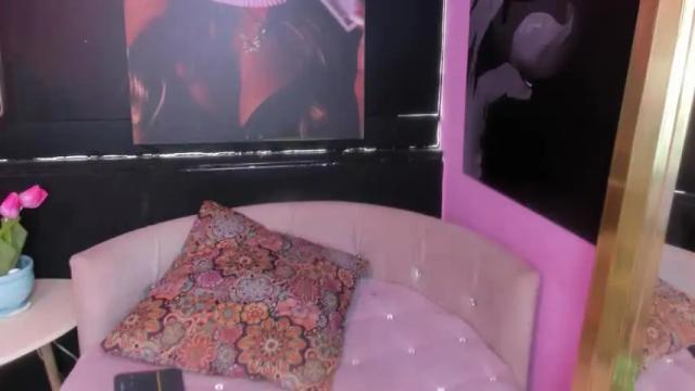 Image 4 of lia_thompson09 Stream on Chaturbate on 13 months ago