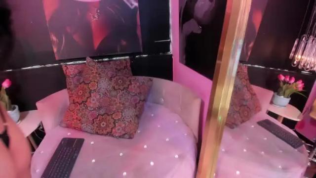 Image 10 of lia_thompson09 Stream on Chaturbate on 13 months ago