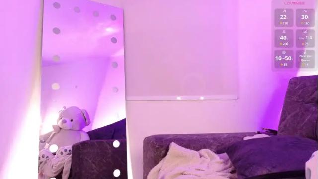 Image 3 of lia_tinez Stream on Chaturbate on 17 days ago