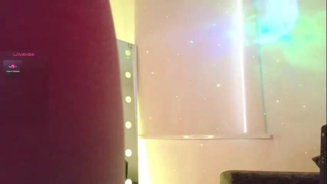 Image 4 of lia_tinez Stream on Chaturbate on 28 days ago