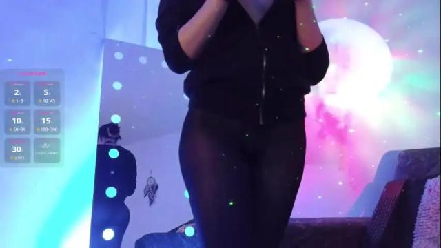 Image 8 of lia_tinez Stream on Chaturbate on 19 days ago