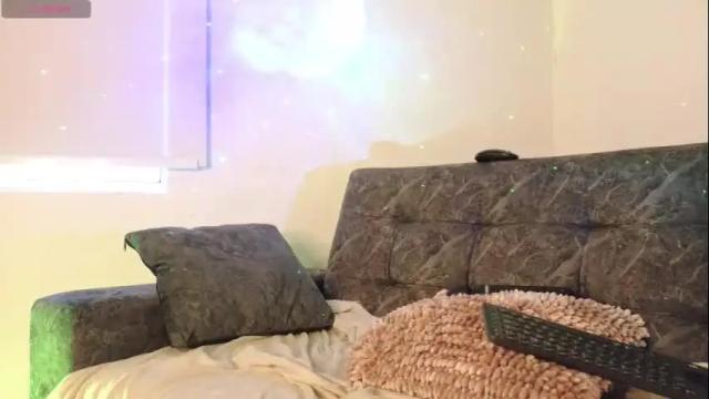 Image 8 of lia_tinez Stream on Chaturbate on 14 days ago