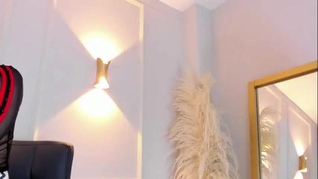 Image 12 of lia_walton__ Stream on Chaturbate on 25 days ago