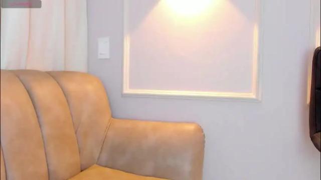 Image 4 of lia_walton__ Stream on Chaturbate on 1 month ago