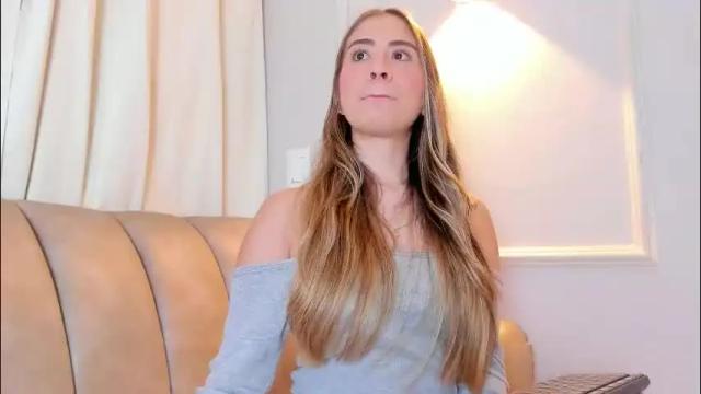 Image 10 of lia_walton__ Stream on Chaturbate on 1 month ago