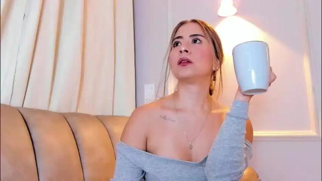 Image 7 of lia_walton__ Stream on Chaturbate on 3 days ago