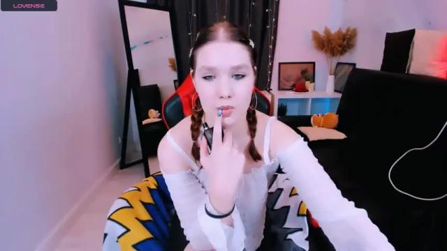 Image 10 of lia_xxgirl Stream on Chaturbate on 13 months ago