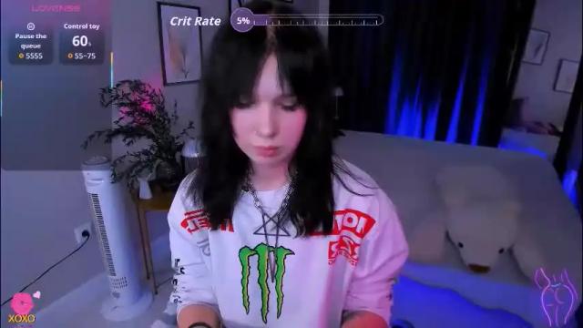Image 8 of lia_xxgirl Stream on Chaturbate on 1 month ago