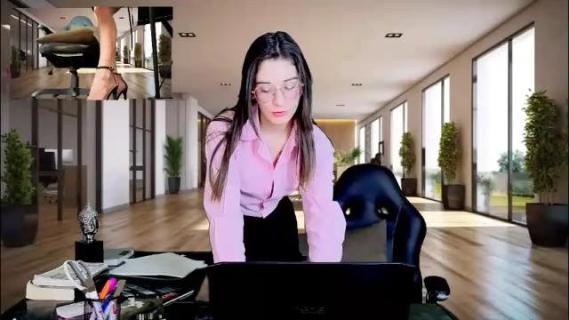 Image 10 of liaaa___ Stream on Chaturbate on 2 months ago