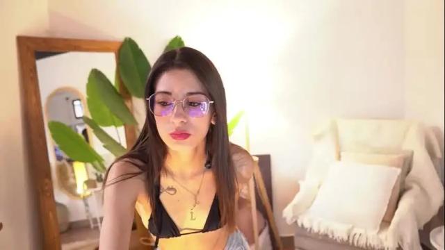 Image 4 of liaaa___ Stream on Chaturbate on 1 month ago