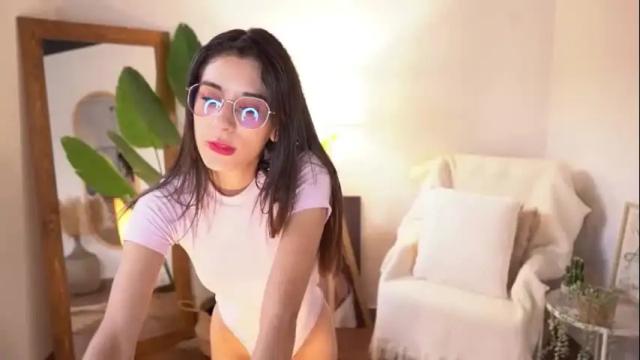 Image 6 of liaaa___ Stream on Chaturbate on 1 month ago