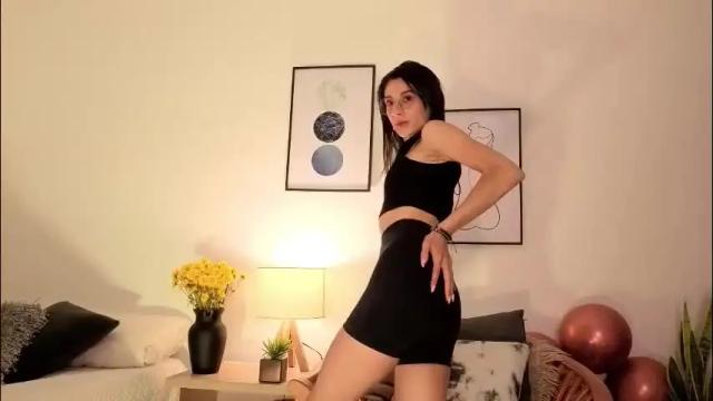 Image 3 of liaaa___ Stream on Chaturbate on 9 days ago