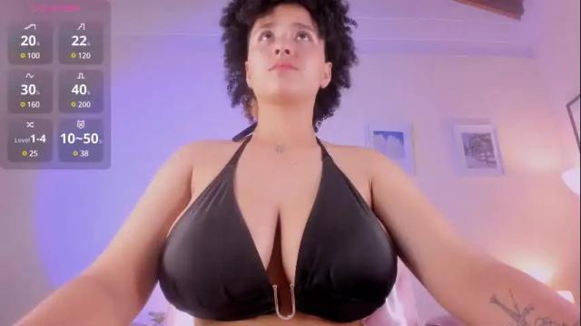 Image 2 of liaamoretz Stream on Chaturbate on 1 month ago