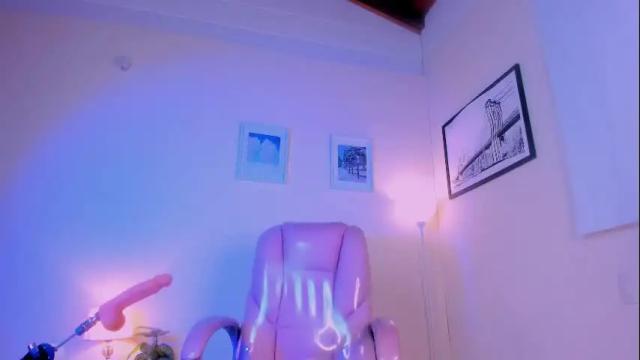 Image 4 of liaamoretz Stream on Chaturbate on 4 days ago