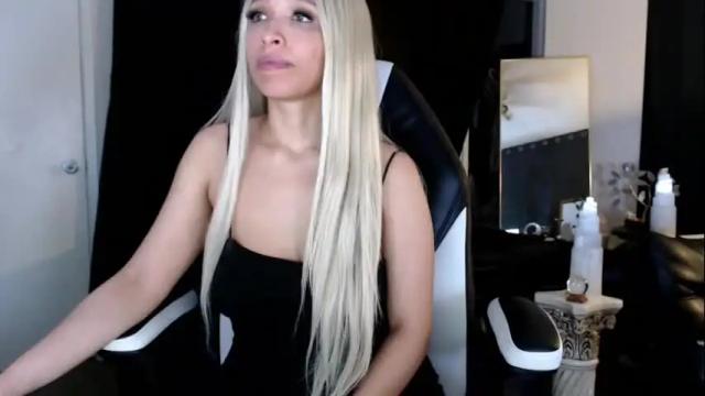 Image 4 of liadivina Stream on Chaturbate on 1 month ago