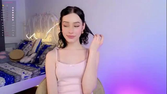 Image 2 of liaglamour Stream on Chaturbate on 1 month ago