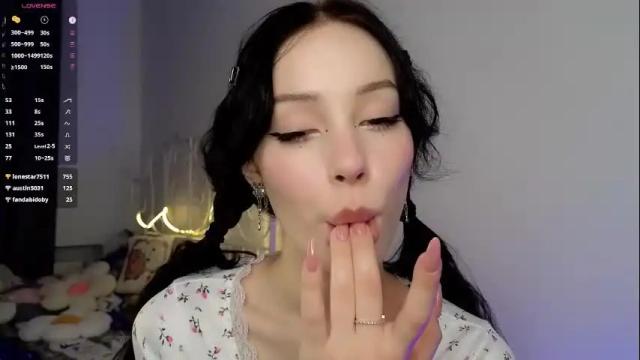 Image 3 of liaglamour Stream on Chaturbate on 1 month ago