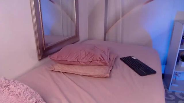 Image 7 of liah_golden Stream on Chaturbate on 18 months ago