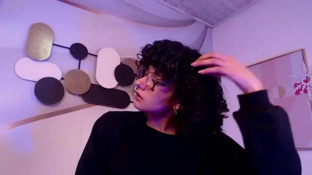 Image 6 of liah_golden Stream on Chaturbate on 18 months ago