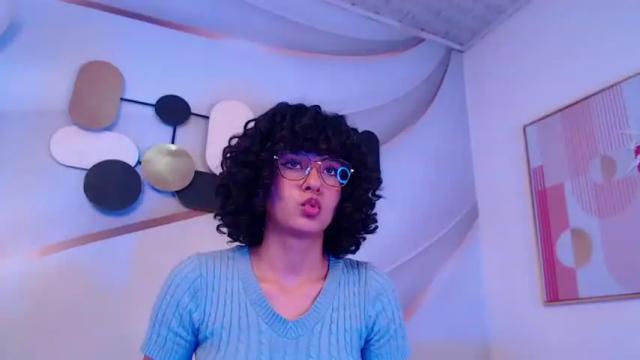 Image 7 of liah_golden Stream on Chaturbate on 18 months ago