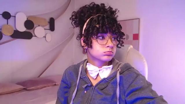 Image 10 of liah_golden Stream on Chaturbate on 18 months ago