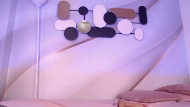 Image 10 of liah_golden Stream on Chaturbate on 18 months ago