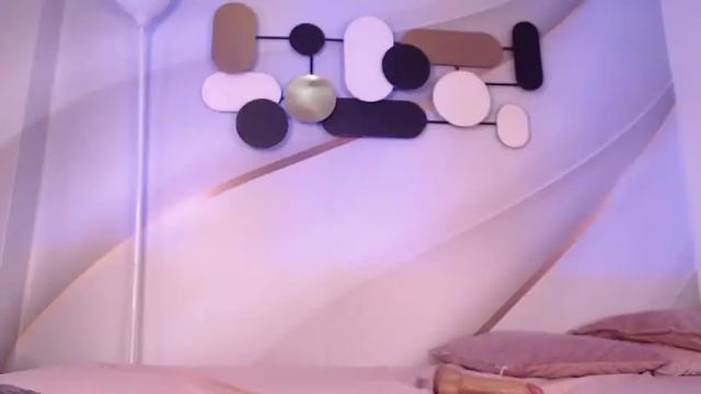 Image 11 of liah_golden Stream on Chaturbate on 18 months ago