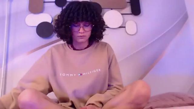 Image 4 of liah_golden Stream on Chaturbate on 18 months ago