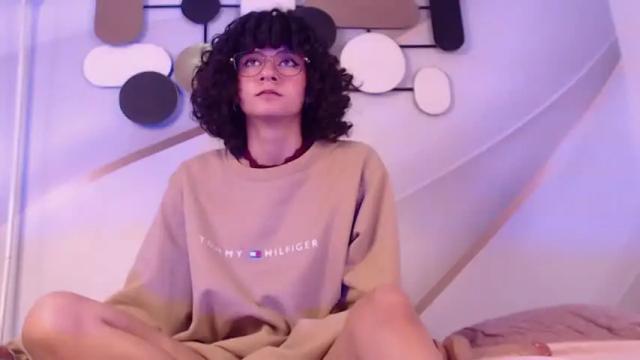 Image 6 of liah_golden Stream on Chaturbate on 18 months ago