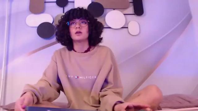 Image 8 of liah_golden Stream on Chaturbate on 18 months ago