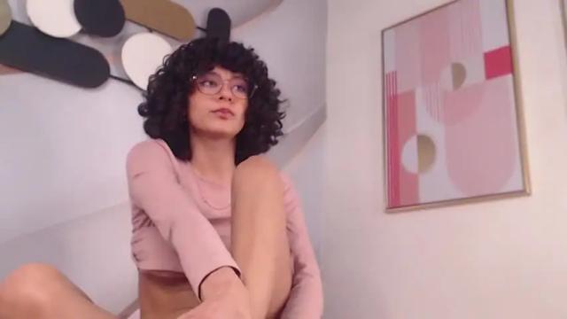 Image 6 of liah_golden Stream on Chaturbate on 17 months ago
