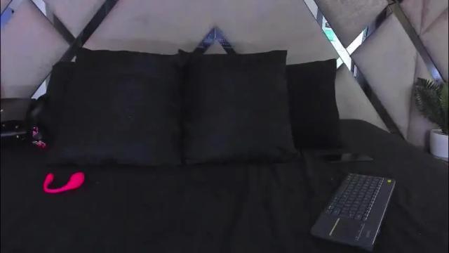 Image 2 of liah_grey8 Stream on Chaturbate on 26 days ago