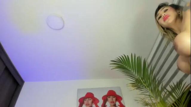 Image 10 of liah_v Stream on Chaturbate on 4 months ago