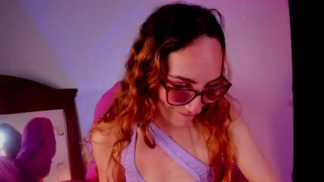 Image 6 of liahilton_ Stream on Chaturbate on 1 month ago