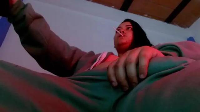 Image 12 of liahot18 Stream on Chaturbate on 17 months ago
