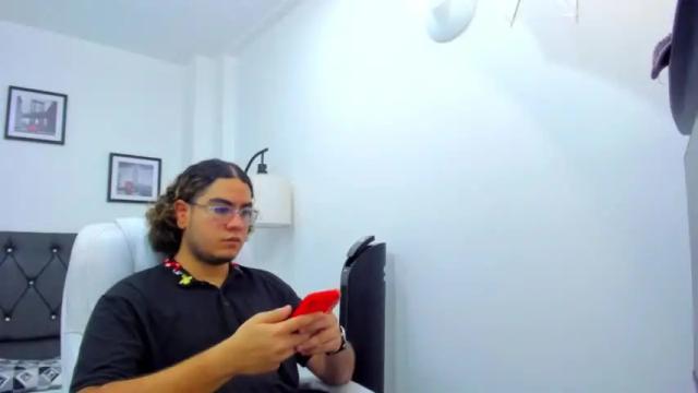 Image 3 of liam_hardin Stream on Chaturbate on 19 months ago