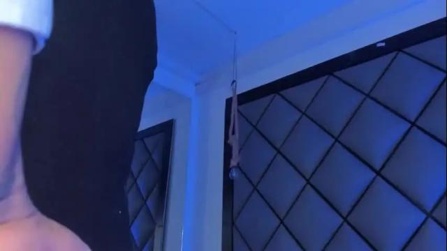 Image 3 of liamsmiith_ Stream on Chaturbate on 2 months ago
