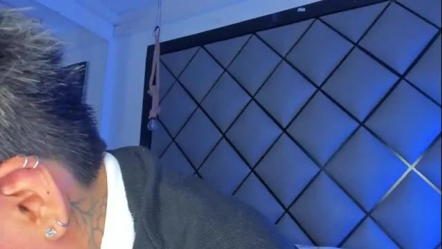 Image 4 of liamsmiith_ Stream on Chaturbate on 2 months ago