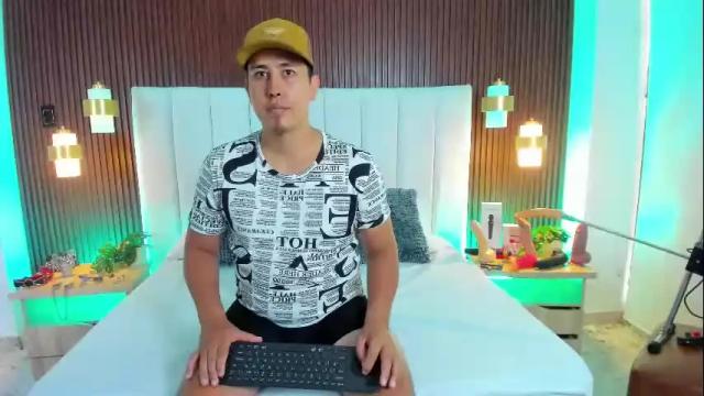 Image 7 of liana_asaff Stream on Chaturbate on 1 month ago