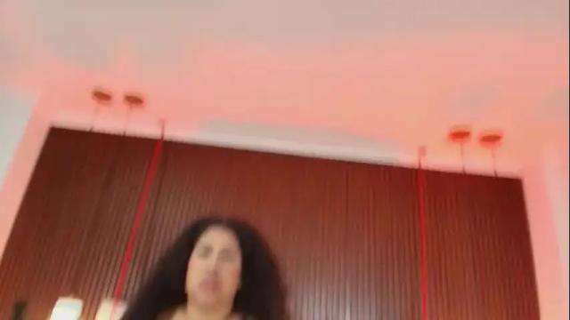 Image 11 of liana_asaff Stream on Chaturbate on 19 days ago