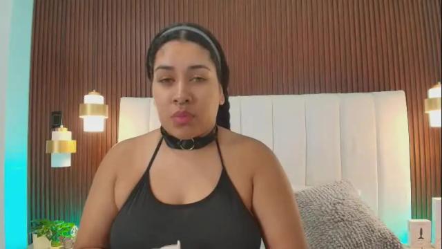 Image 4 of liana_asaff Stream on Chaturbate on 7 days ago
