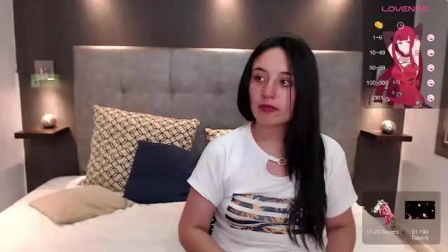 Image 12 of liana_baker Stream on Chaturbate on 17 months ago