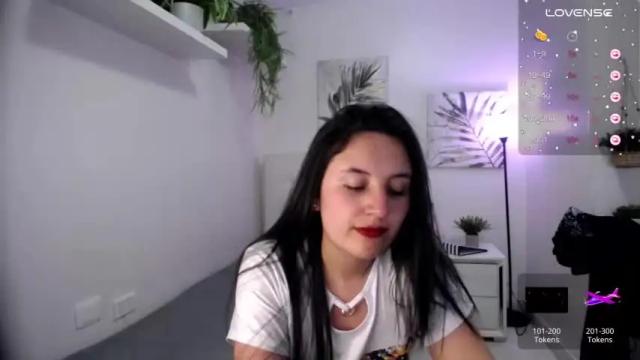 Image 10 of liana_baker Stream on Chaturbate on 16 months ago